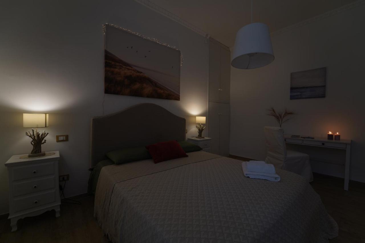 Apartamento Il Cortiletto Tarento Exterior foto