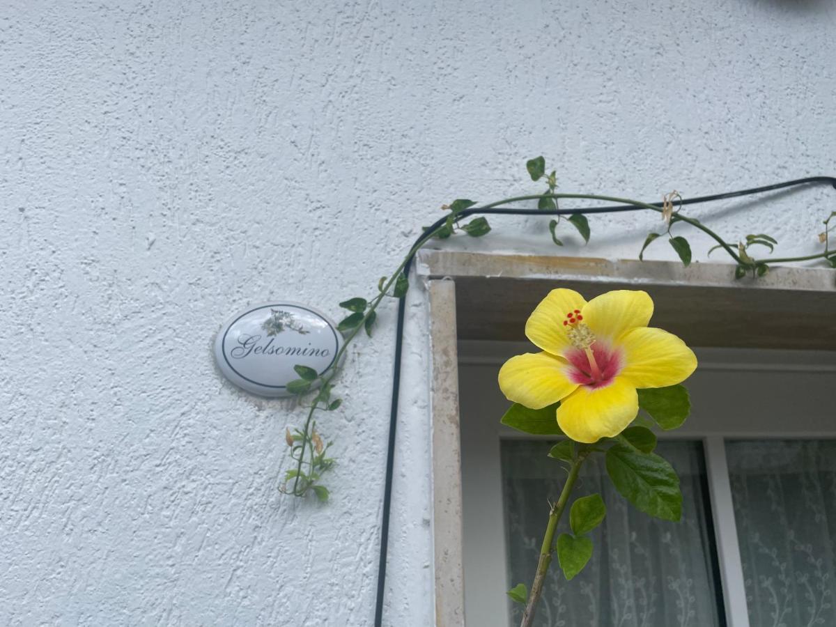 Apartamento Il Cortiletto Tarento Exterior foto